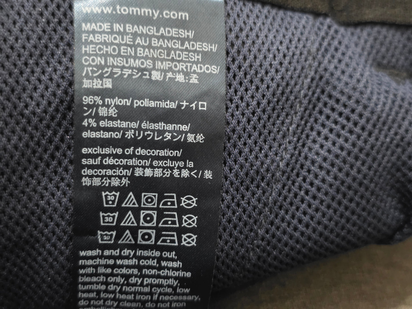 Bermuda Tommy Hilfiger Talla 33 Negro