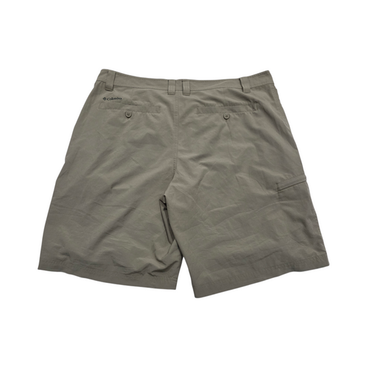Bermuda Columbia Omni Shade Talla 40 Cafe