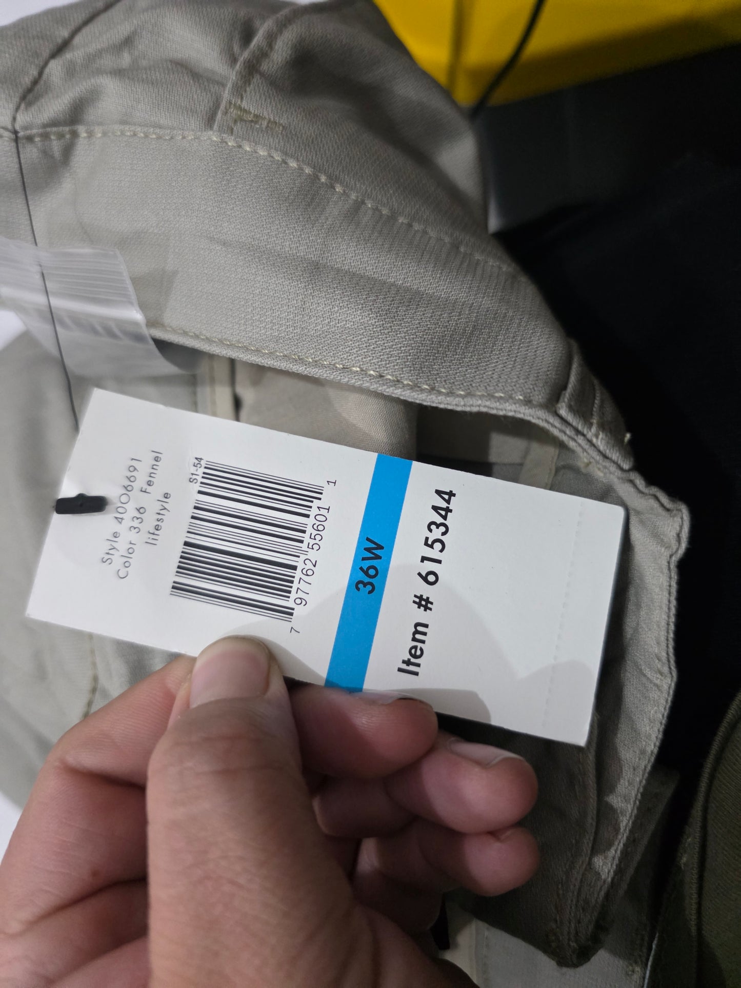 Bermuda Calvin Klein Talla 36 Caqui Nueva