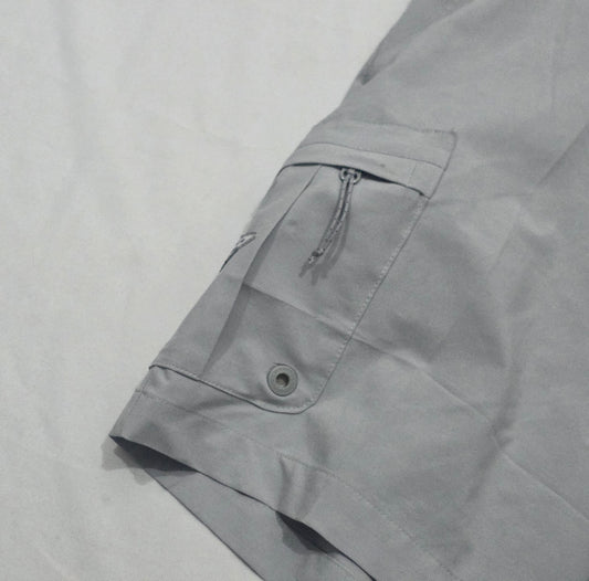 Bermuda Columbia Talla 34 Gris Claro (Usado)