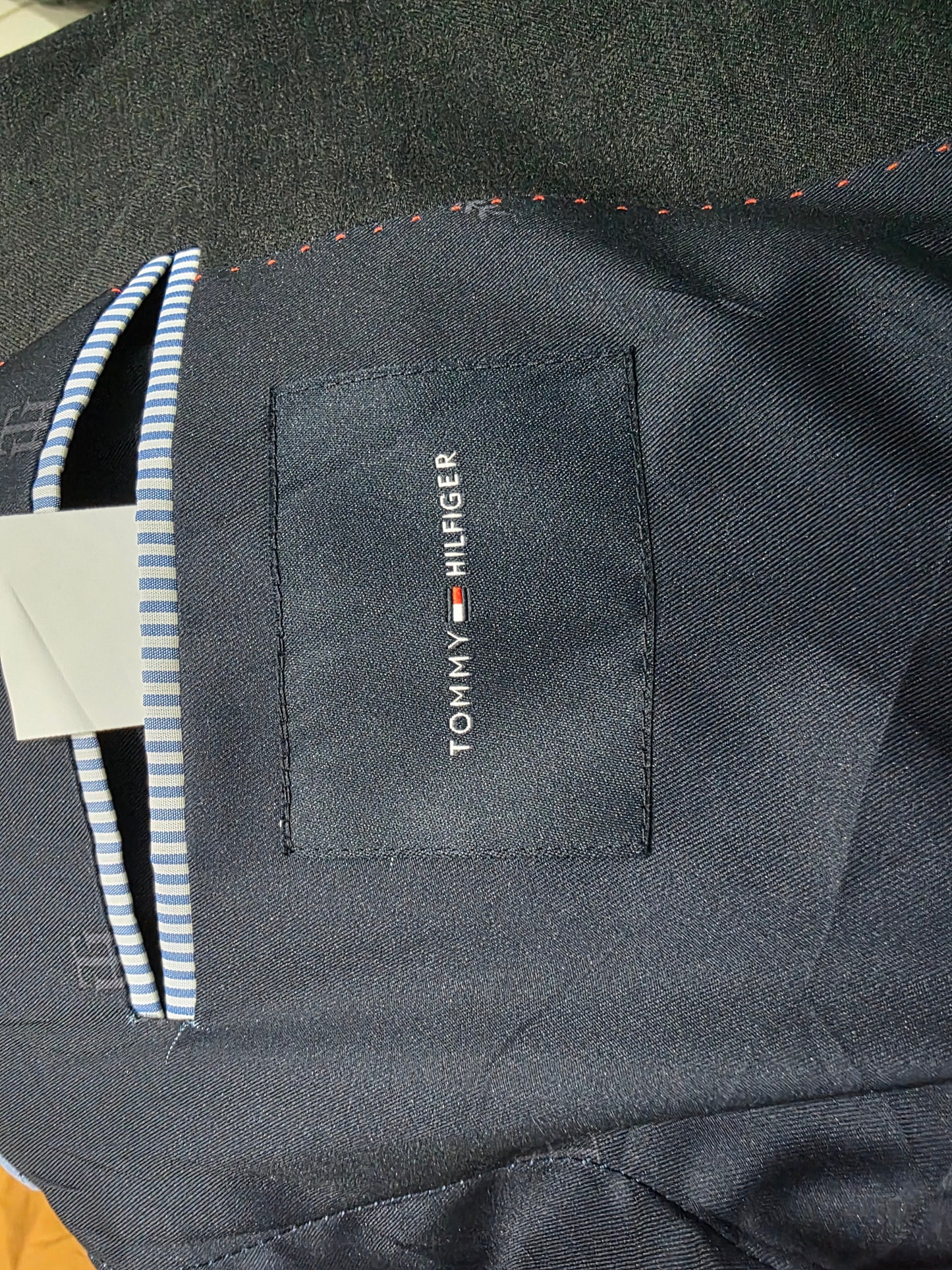 Saco Tommy Hilfiger 42s Gris Oscuro (Usado)