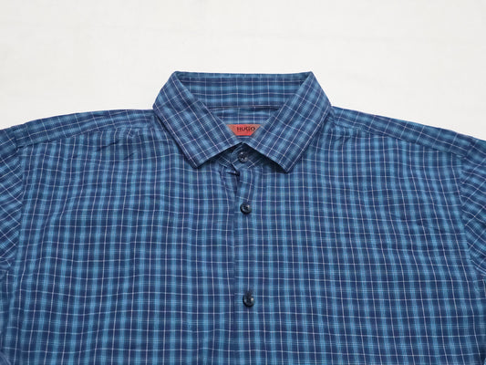 Camisa Boss Mediana 15 1/2 32-33 Sharp Fit Azul Cuadro (Usado)