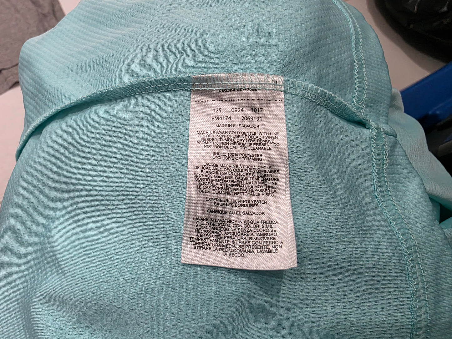 Playera Manga Larga Columbia Grande L Azul (Usado)