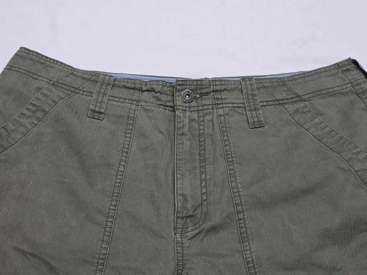 Bermuda Tommy Hilfiger Talla 34 Verde Deslavado (Usado)