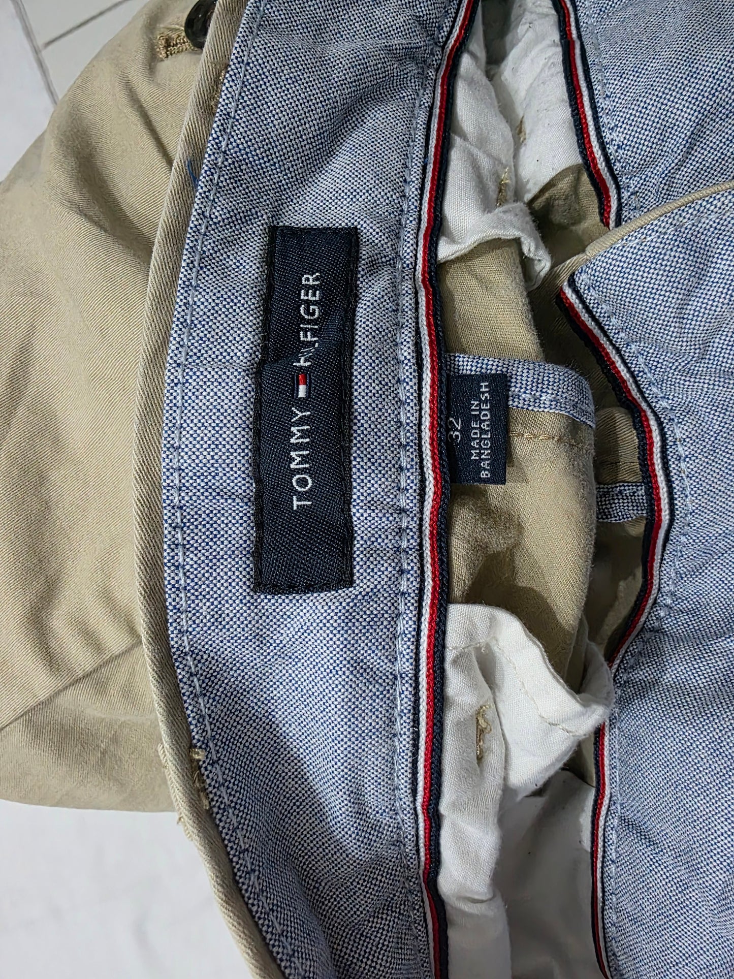 Bermuda Tommy Hilfiger Talla 32 Café (Usado)