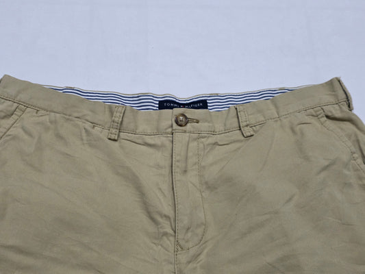 Bermuda Tommy Hilfiger Talla 38 Cafe (Usado)