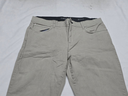 Pantalon Calvin Klein 34x32 Slimfit Beige (Usado)