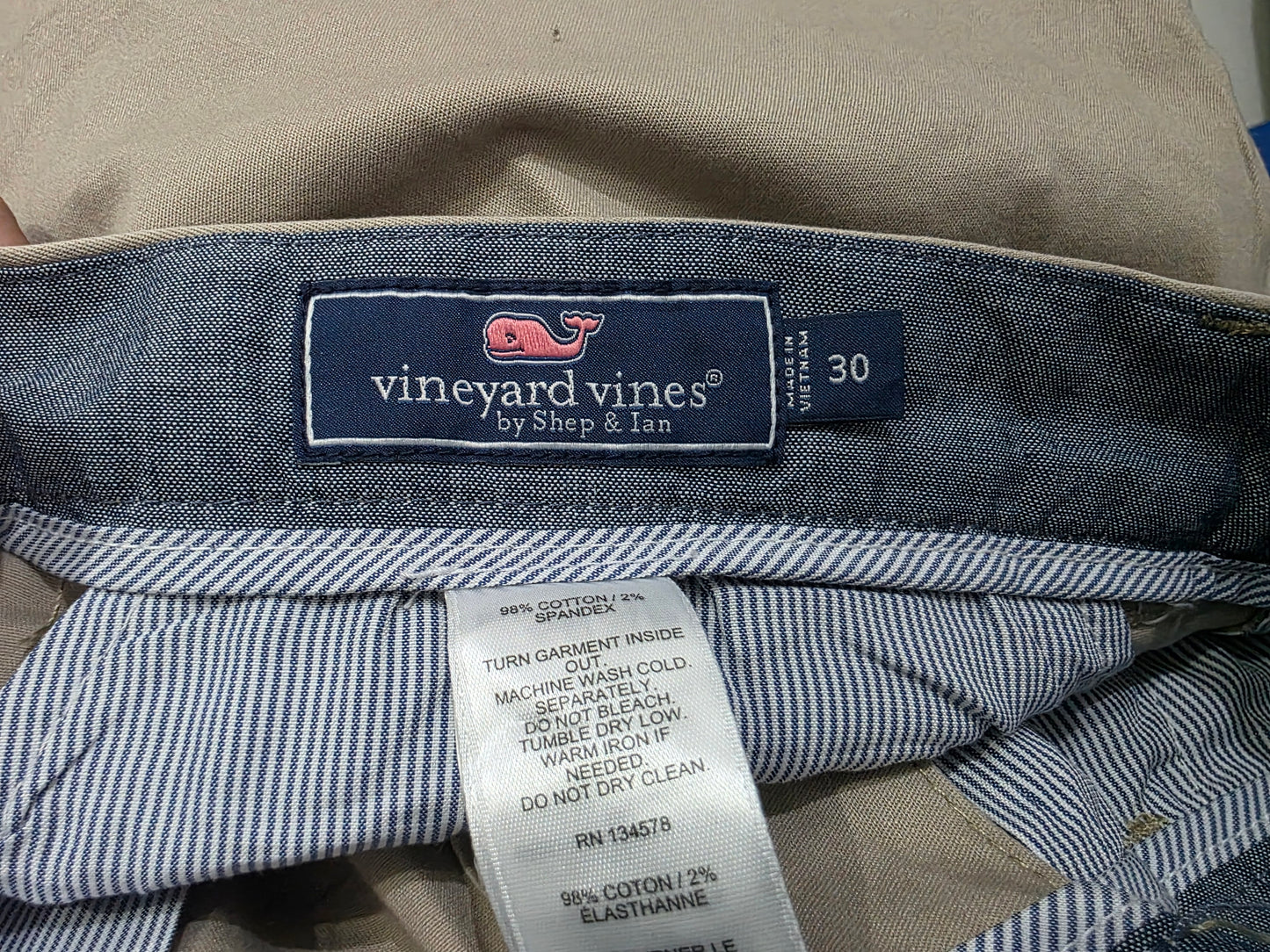Bermuda Vineyard Vines Talla 30 Cafe