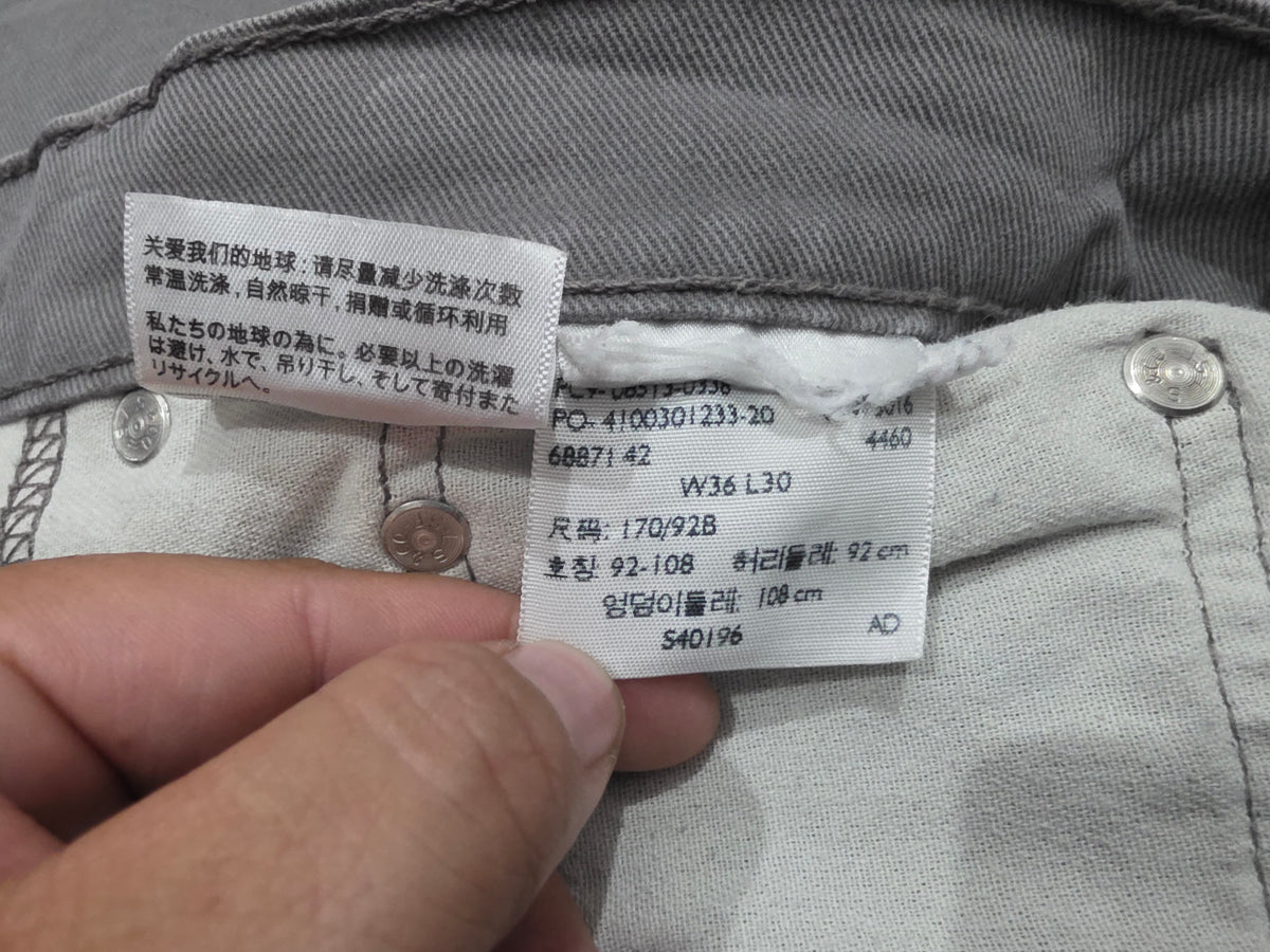Pantalon Levis 513 36x30 Recto Slimfit Gris (Usado)