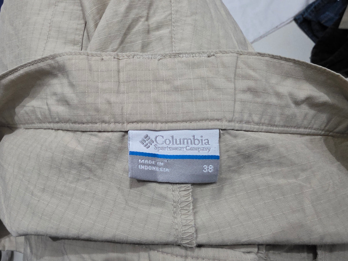 Bermuda Columbia Omni-shade Talla 38 Cafe (Usado)