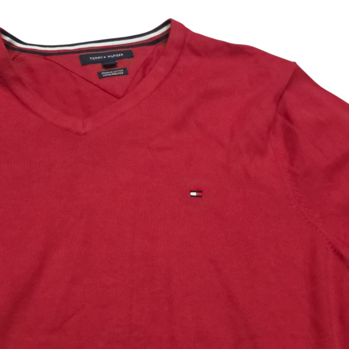 Sueter Tommy Hilfiger 2xl Rojo Cuello V (Usado)