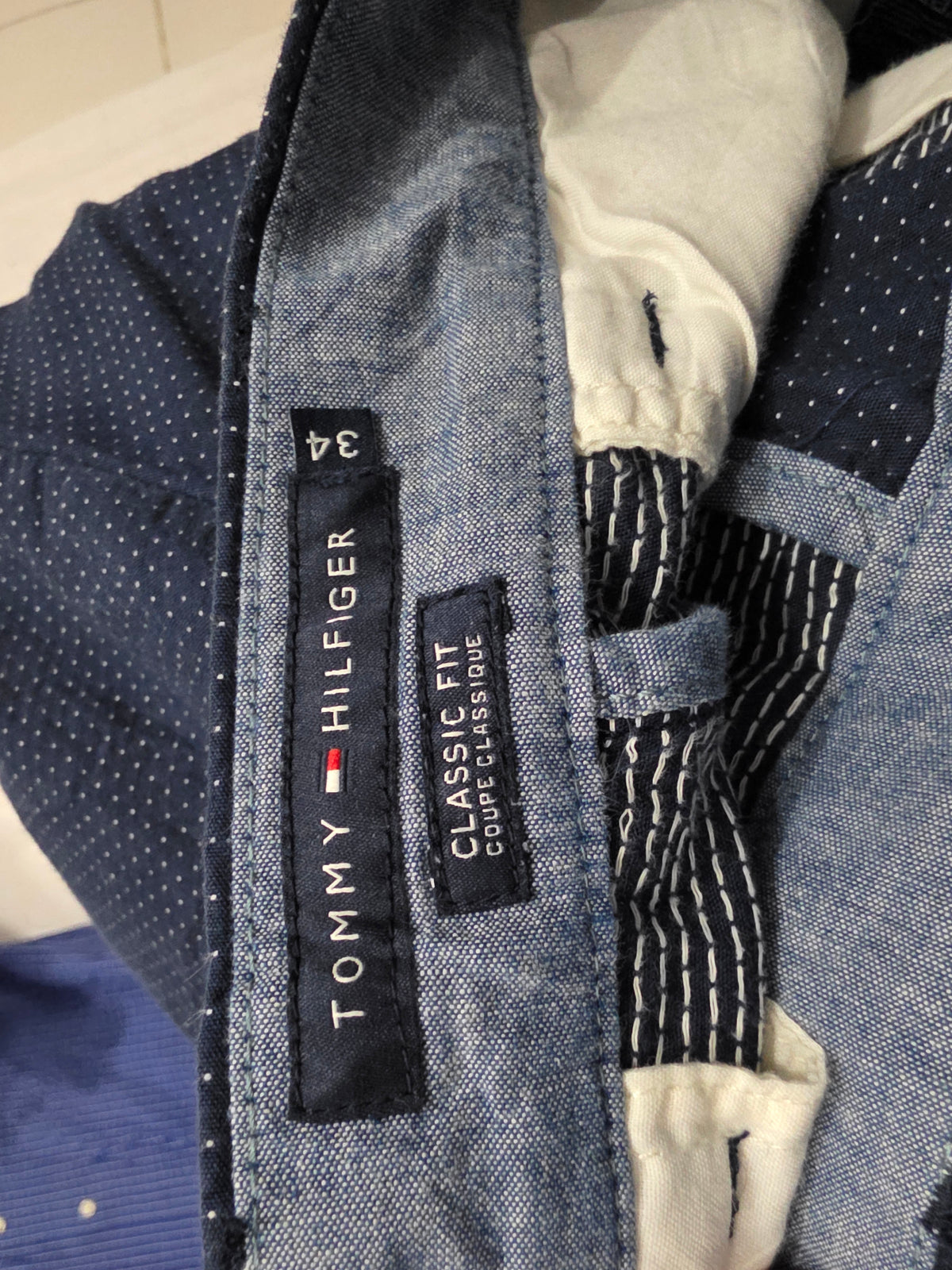 Bermuda Tommy Hilfiger Talla 34 Classic Fit Azul Puntos (Usado)
