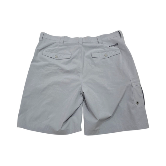 Bermuda Columbia Talla 40 Gris