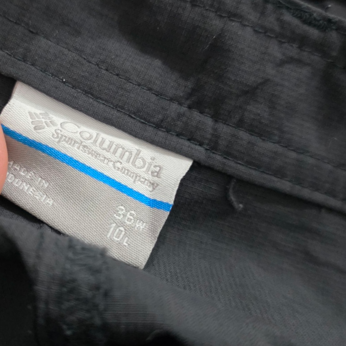 Bermuda Columbia Talla 36 Gris Oscuro