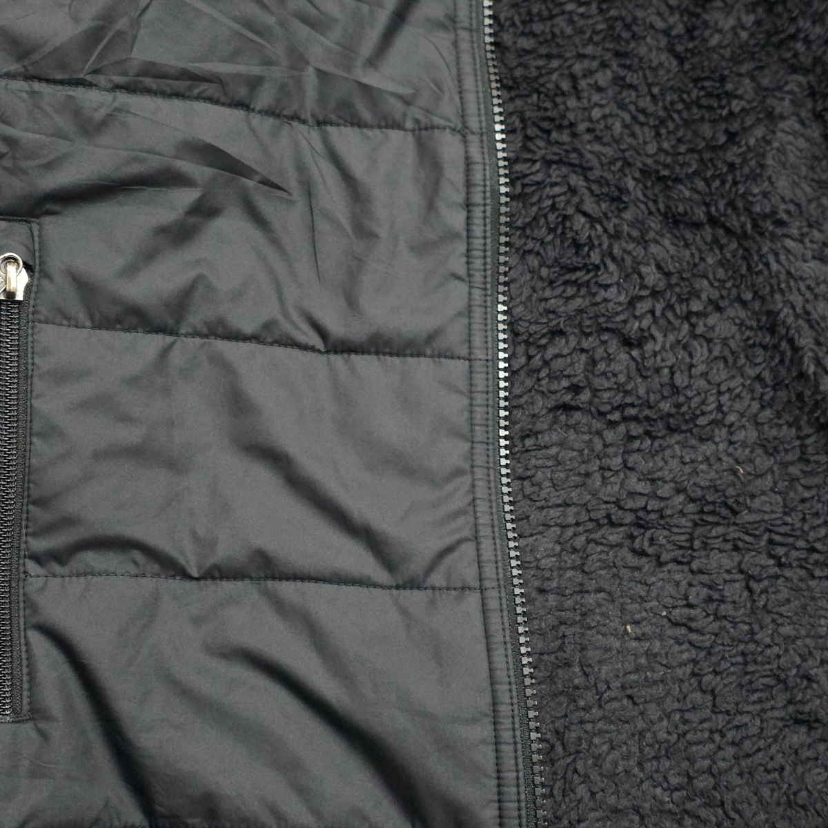 Chamarra The North Face Adolescente 14-16 Negro Forro (Usado)