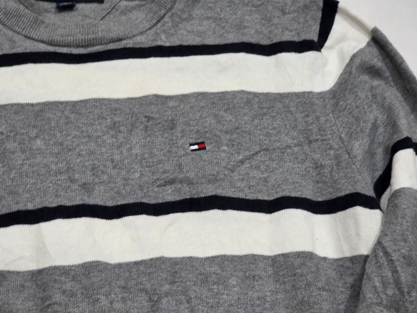Sueter Tommy Hilfiger Grande L Gris Lineas Blanco