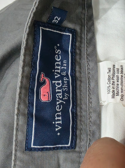 Bermuda Vineyard Vines Talla 32 Gris Oscuro