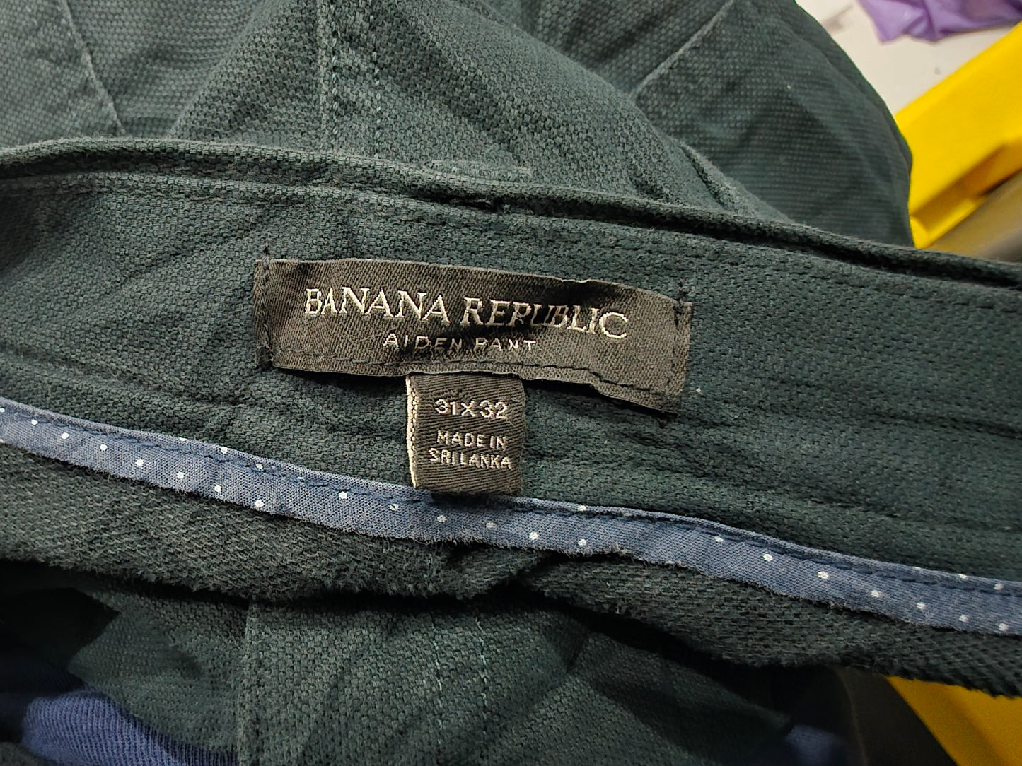 Banana Republic 31x30 Aiden Pant Verde