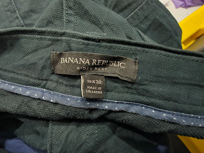 Banana Republic 31x30 Aiden Pant Verde