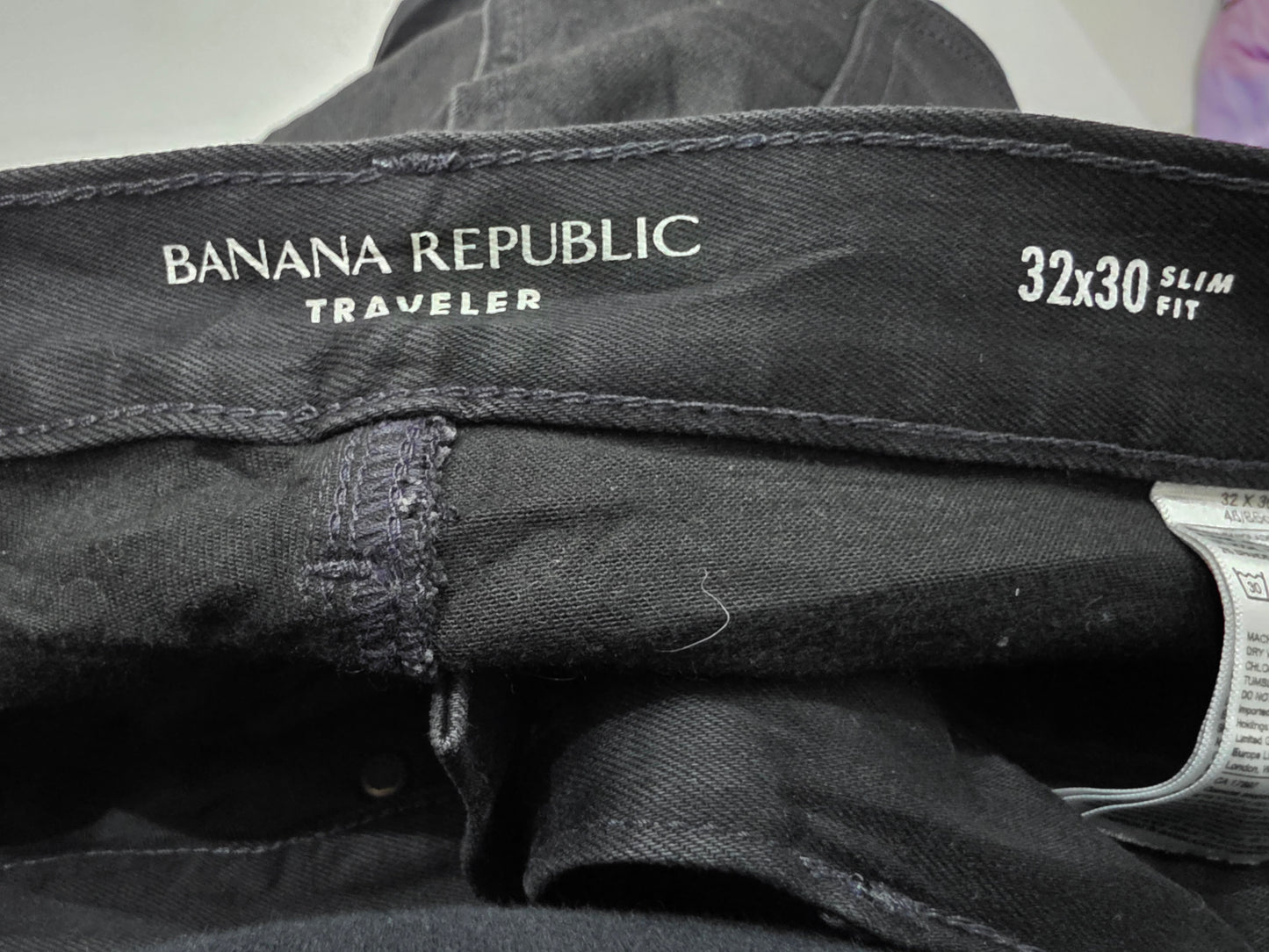Banana Republic 32x30 Slimfit Traveler Negro