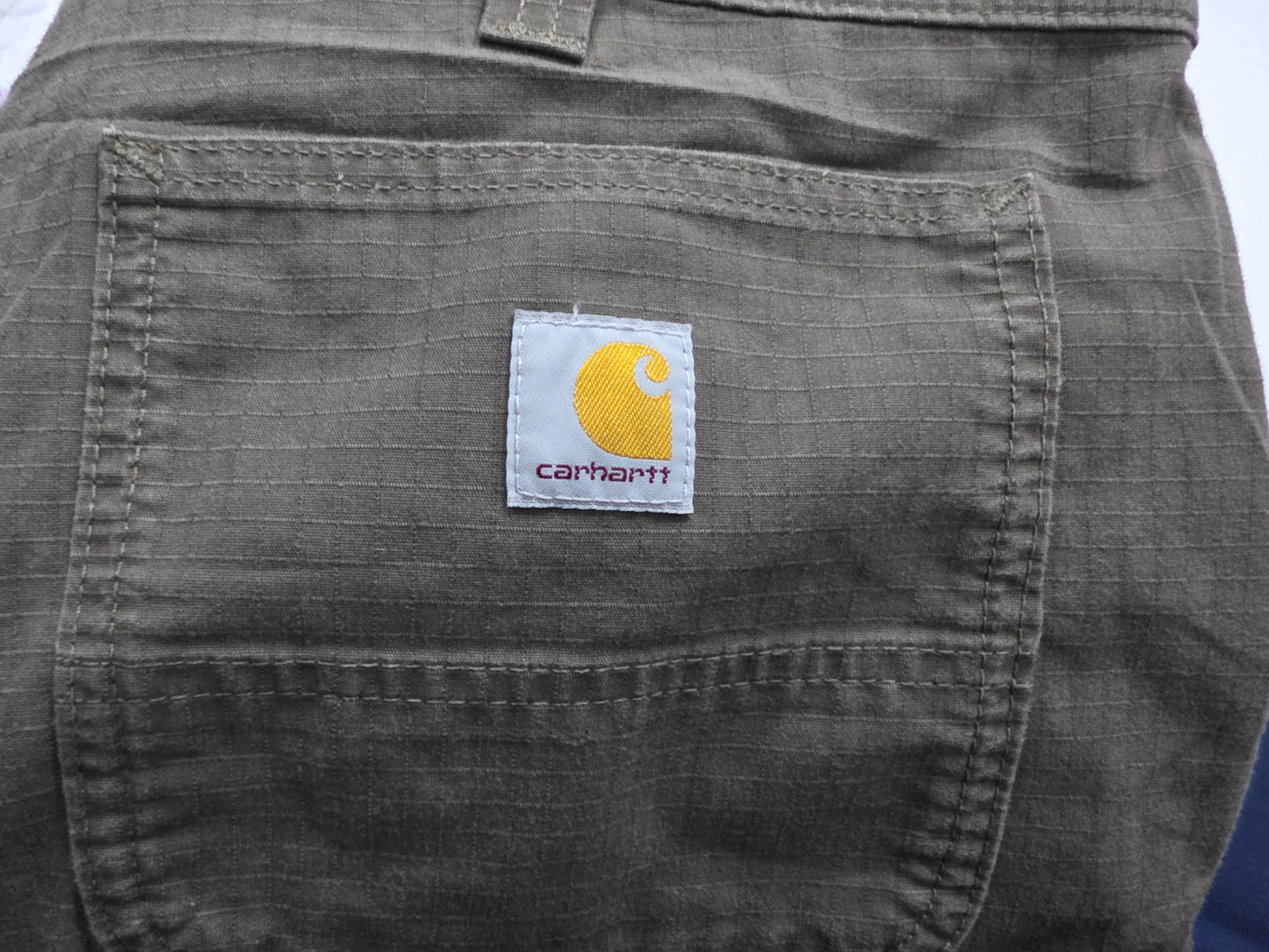 Bermuda Carhatt Cargo Talla 42 Cafe