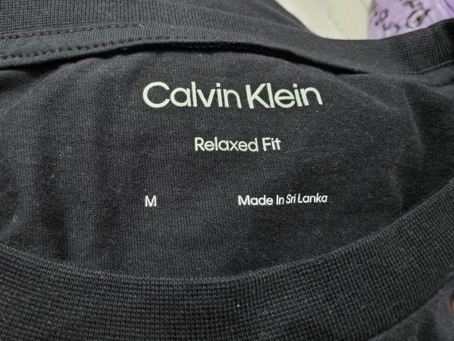 Playera Calvin Klein Mediana M Relaxed Fit Negro Letras