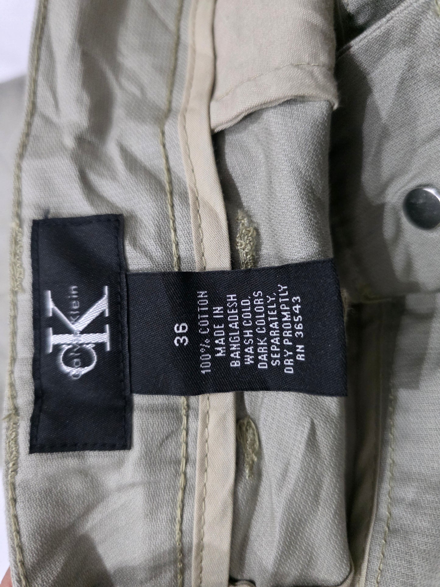 Bermuda Calvin Klein Talla 36 Caqui Nueva