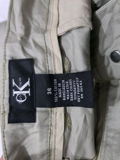 Bermuda Calvin Klein Talla 36 Caqui Nueva