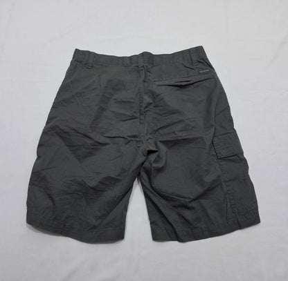 Bermuda Columbia Talla 32 Gris Oscuro