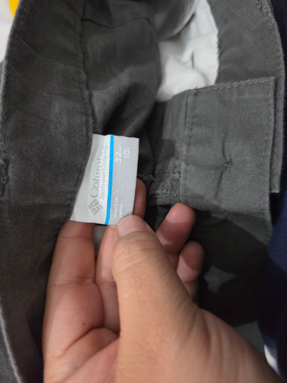 Bermuda Columbia Talla 32 Gris Oscuro