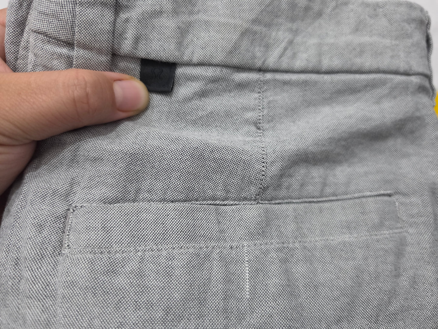 Bermuda Lululemon Talla 32 Gris