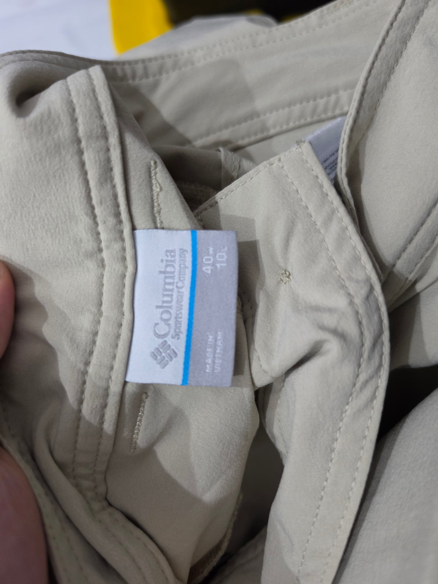 Bermuda Columbia Talla 40 Beige