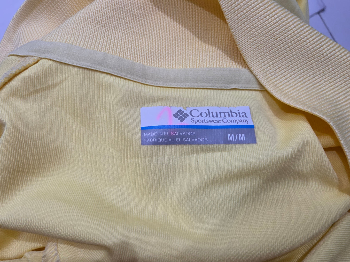Playera Polo Columbia Mediana Amarillo (Usado)