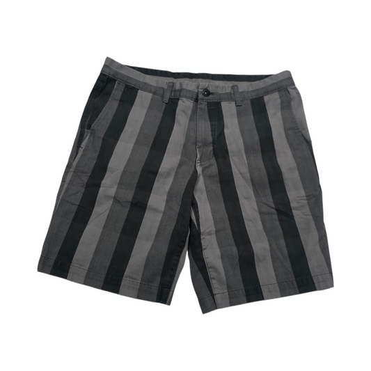 Bermuda The North Face Talla 36 Lineas Gris Negro