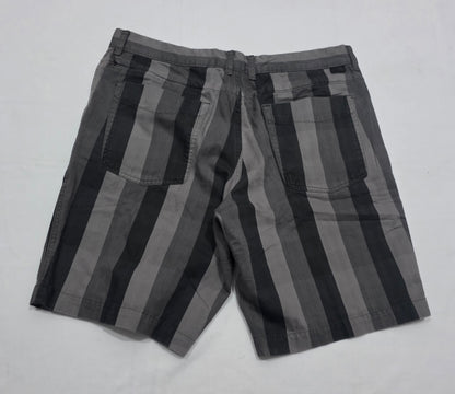 Bermuda The North Face Talla 36 Lineas Gris Negro
