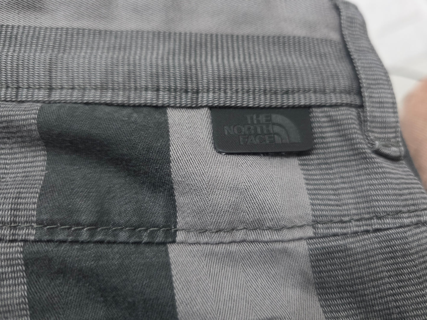 Bermuda The North Face Talla 36 Lineas Gris Negro