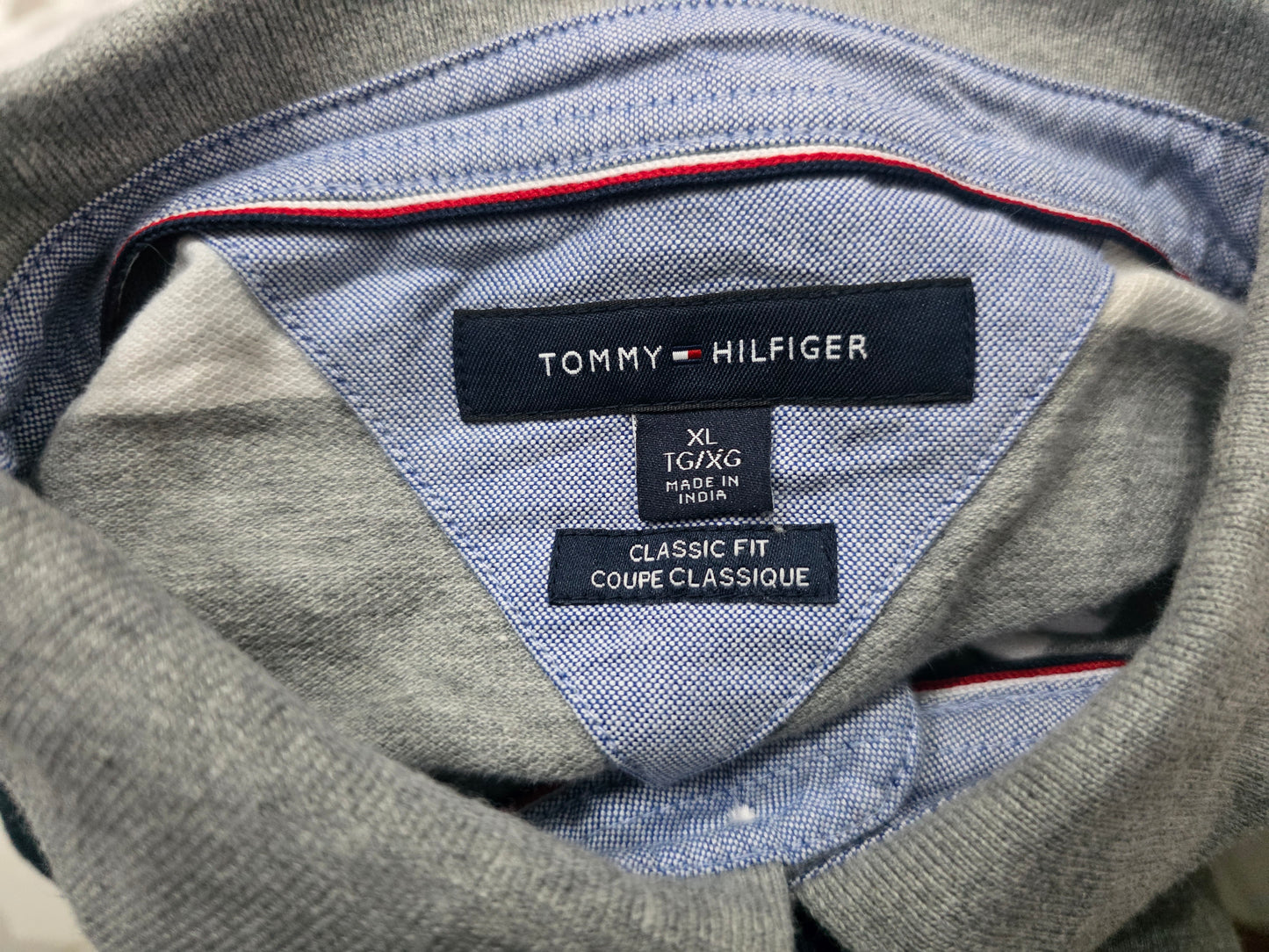 Playera Polo Tommy Hilfiger Xgrande Classic Fit Gris Lineas