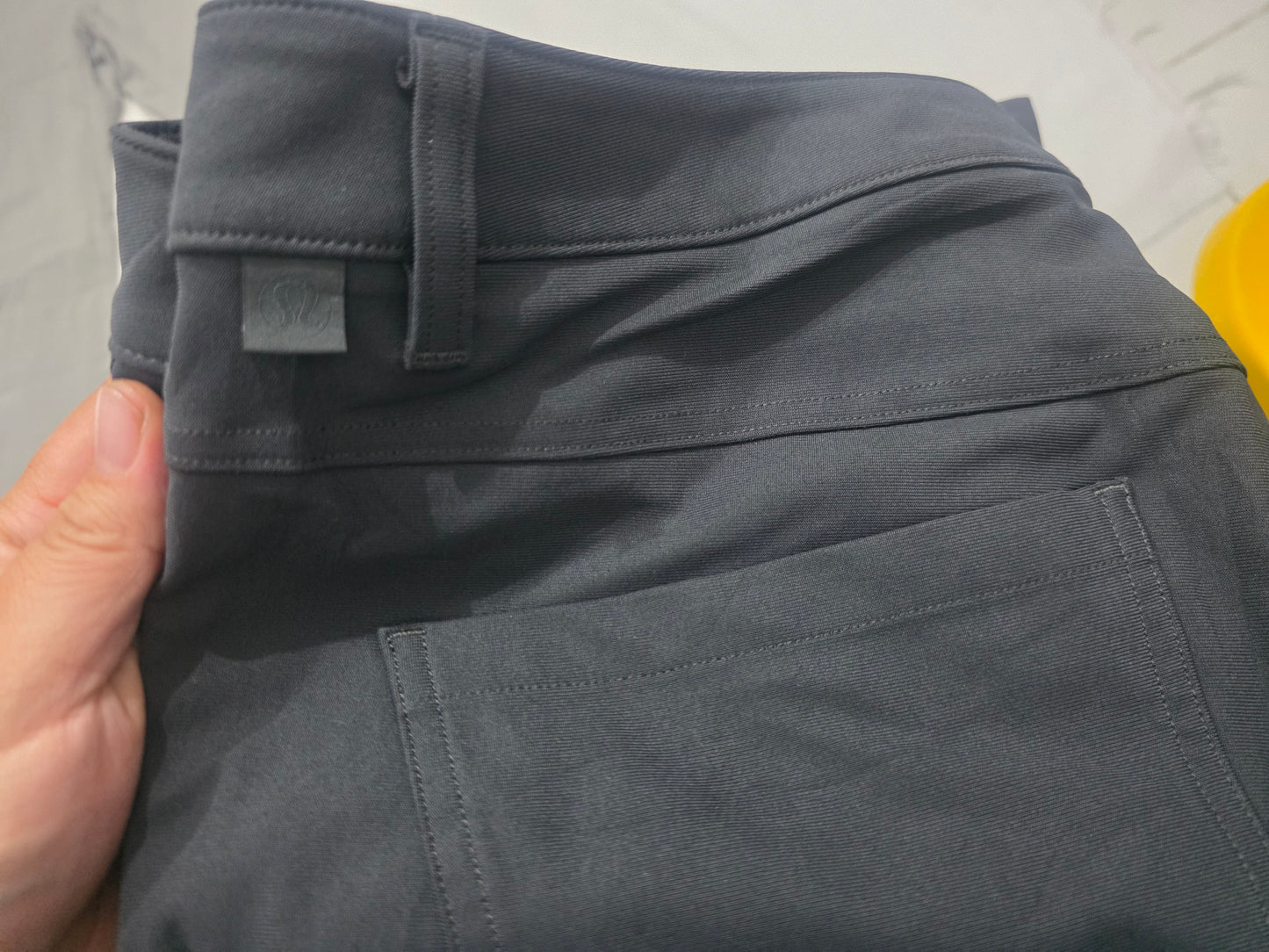 Pantalon Lululemon 38 Gris Slimfit Deportivo (Usado)