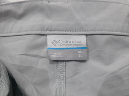Bermuda Columbia Talla 34 Gris Claro (Usado)