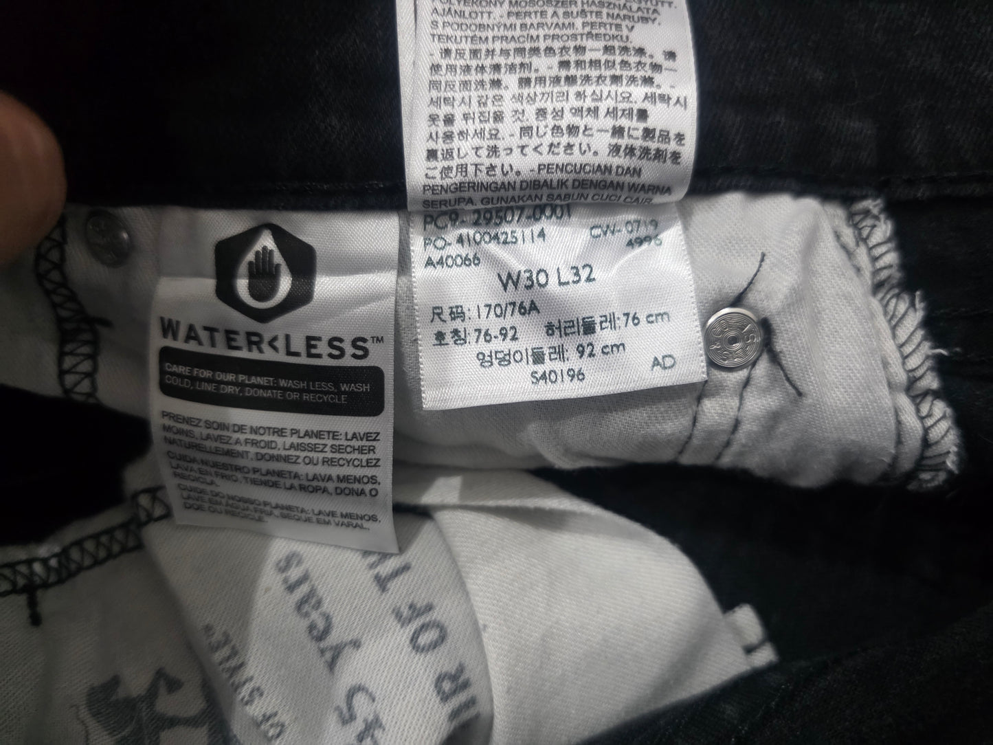 Pantalon Recto Levis 502 30x32 Negro (Usado)