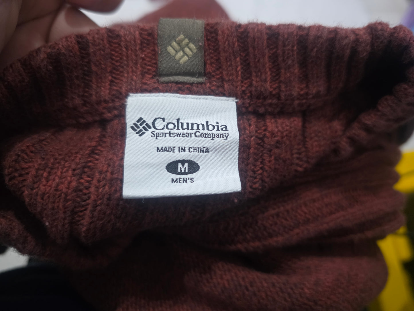 Sueter Columbia Mediana M Vino (Usado)