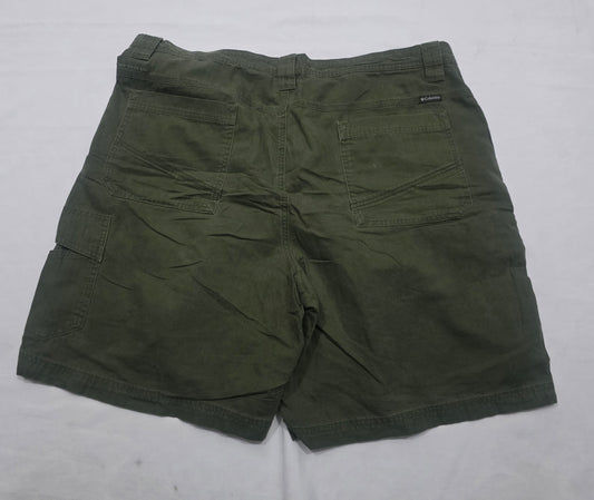 Bermuda Columbia Talla 40 Verde (Usado)