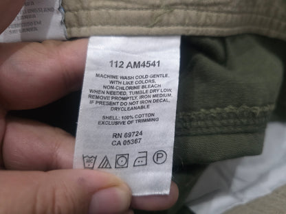 Bermuda Columbia Talla 40 Verde (Usado)