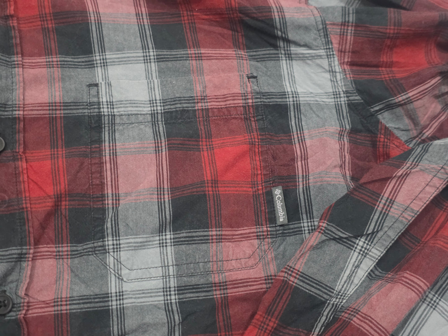 Camisa Columbia 2xl Cuadro Negro Y Rojo (Usado)