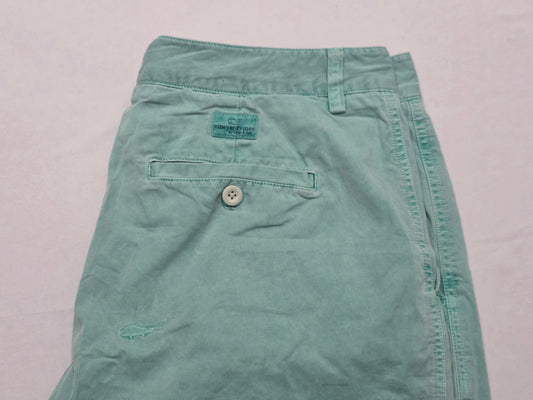 Bermuda Vineyard Vines Talla 33 Verde Deslavado (Usado)