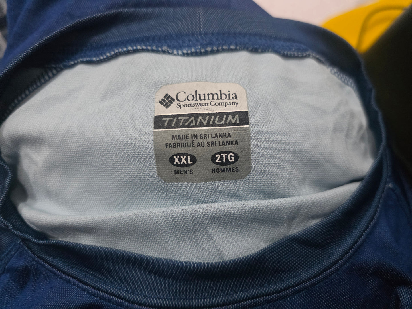 Playera Columbia Titanium 2xl Azul (Usado)