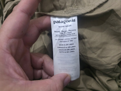 Chamarra Ligera Patagonia 2xl Cafe Botones (Usado)
