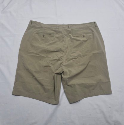 Bermuda Performance Vineyard Vines Talla 42 Cafe
