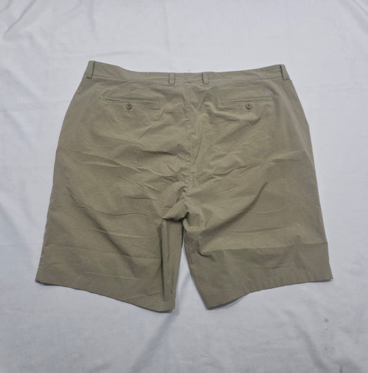 Bermuda Performance Vineyard Vines Talla 42 Cafe
