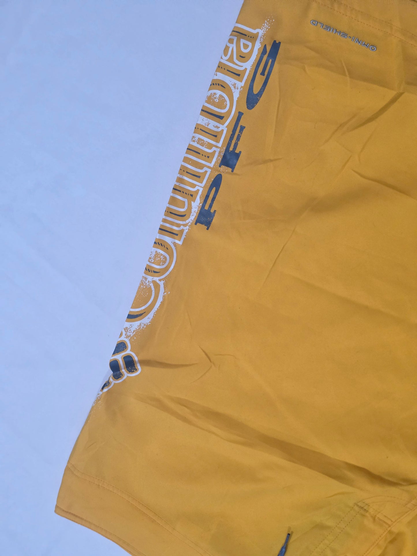 Bermuda Columbia Pfg Talla 40 Amarillo